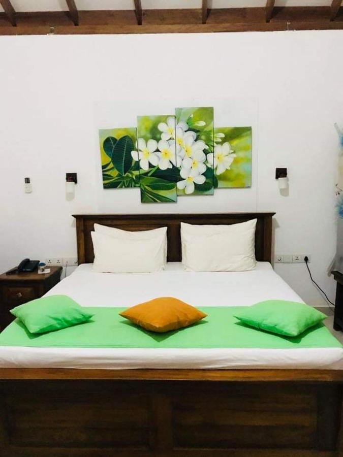 Hotel Dehippawa Holiday